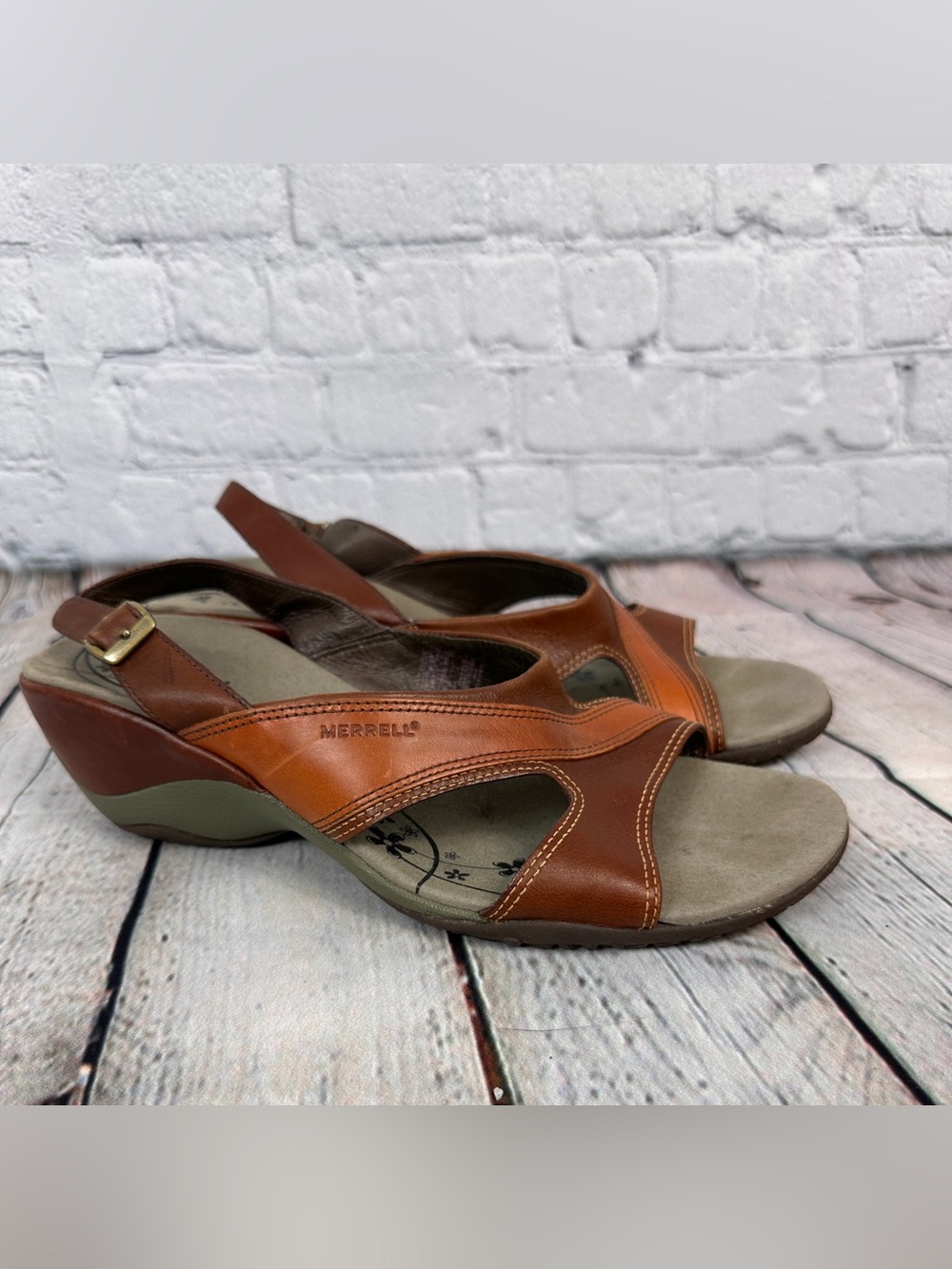 Merrell Primrose Vibram wedge brown leather sandal size 9